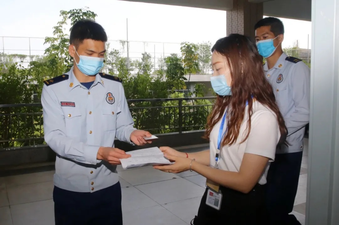 151555.jpg 151555.jpg